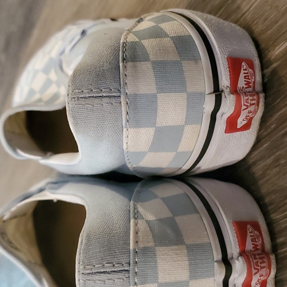 Vans slip ons size 6.5 mens and 8 in Womens. - Picture 4 of 8